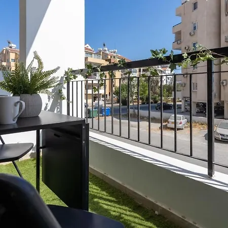 Daire Quartz - Cozy W Balcony In Larnaca