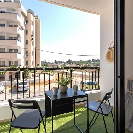 公寓 Quartz - Cozy W Balcony In *